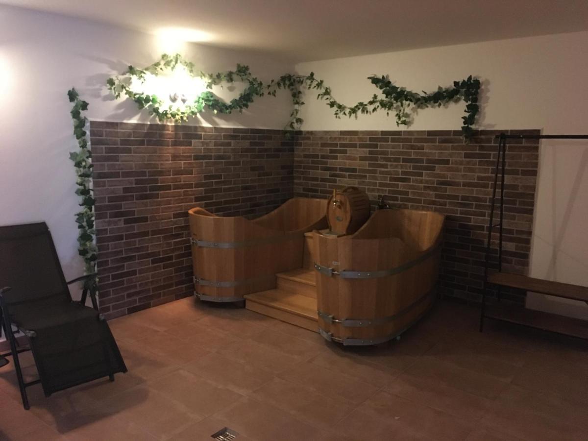 Hotel Zevluv Mlyn à Nové Hrady Extérieur photo