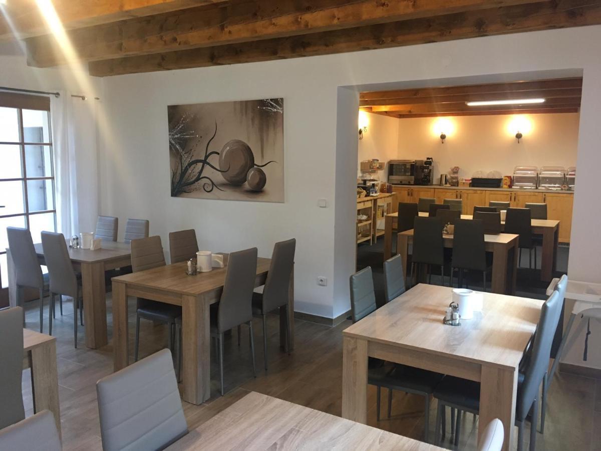 Hotel Zevluv Mlyn à Nové Hrady Extérieur photo