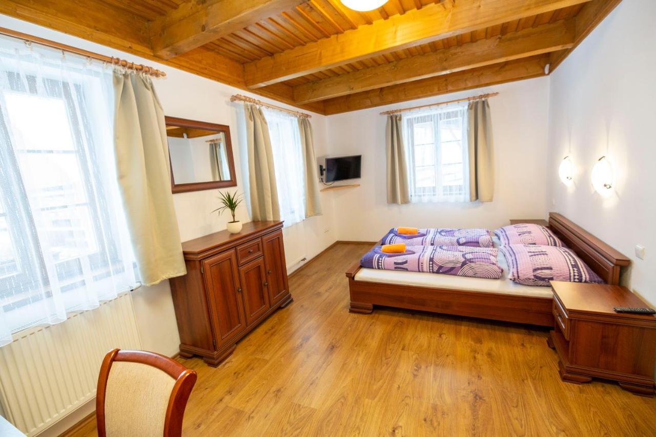 Hotel Zevluv Mlyn à Nové Hrady Extérieur photo